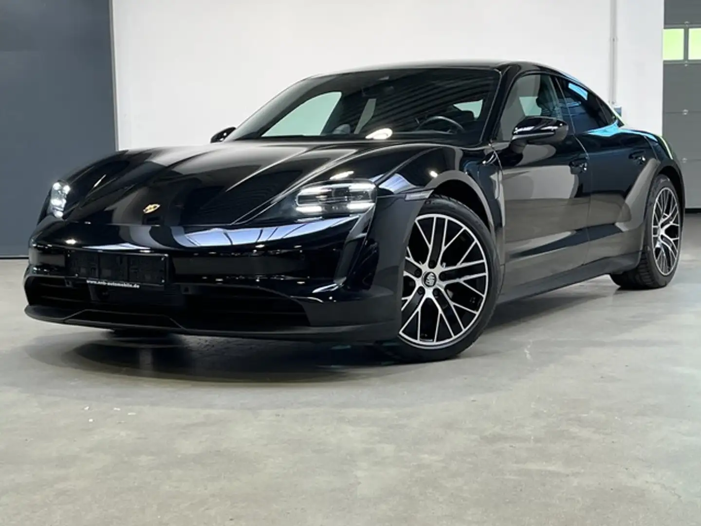 Porsche Taycan Panorama Chrono 1-Hand Scheckheft Schwarz - 1