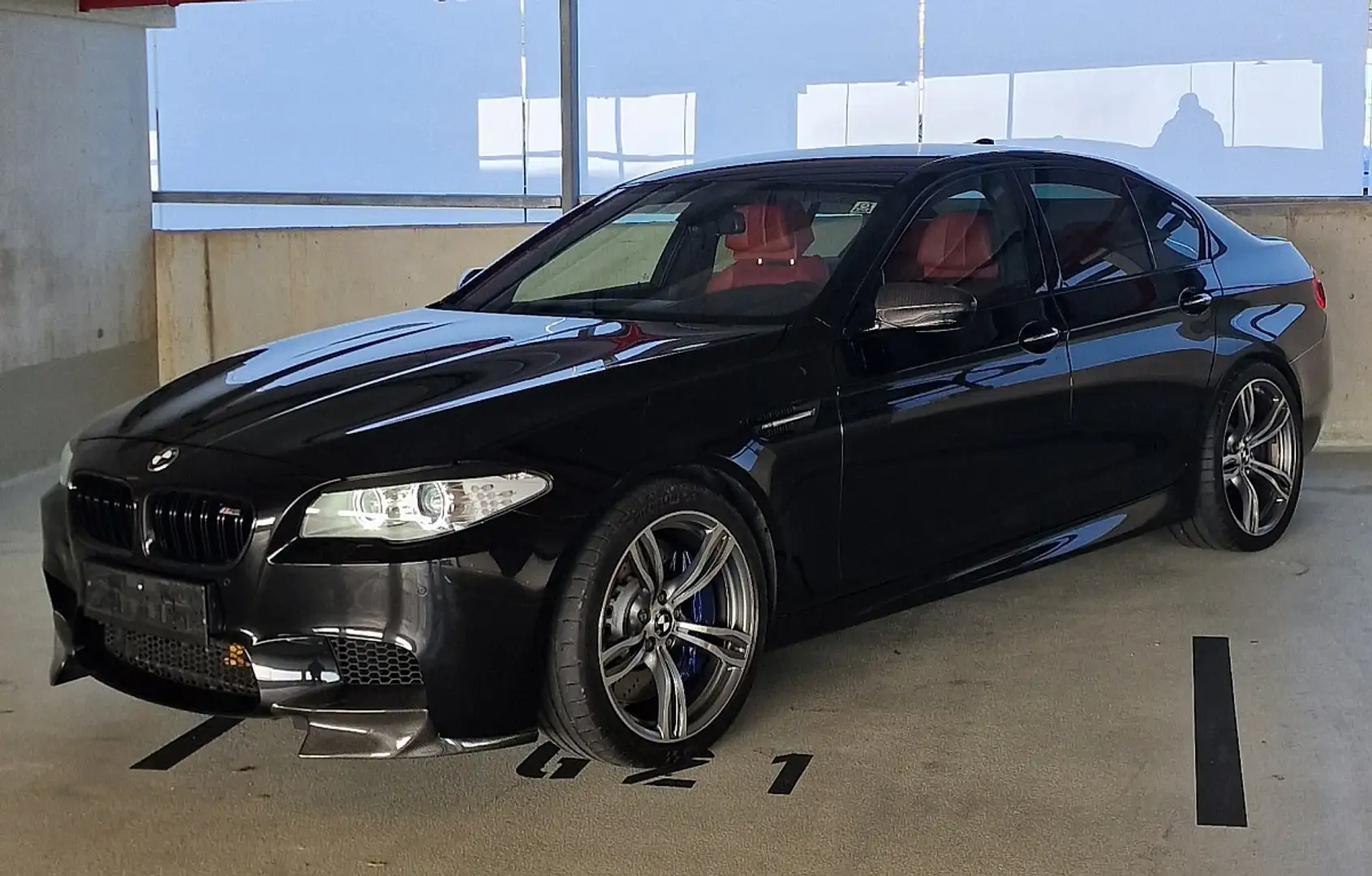 BMW M5 Schwarz - 1