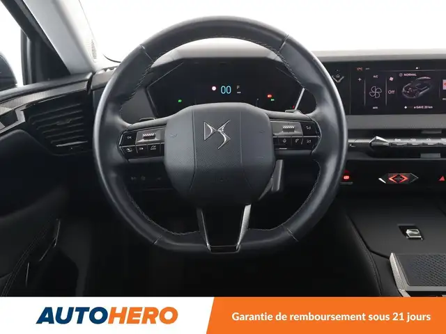DS Automobiles DS 4 view 19