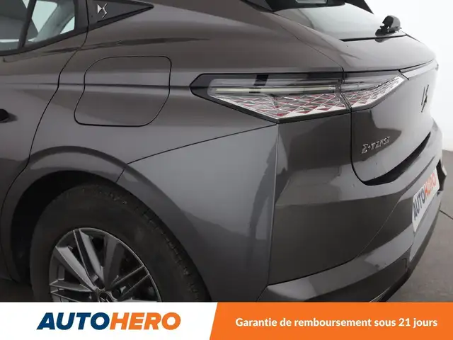 DS Automobiles DS 4 view 30