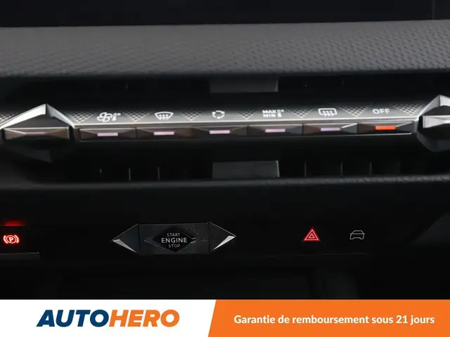 DS Automobiles DS 4 view 24