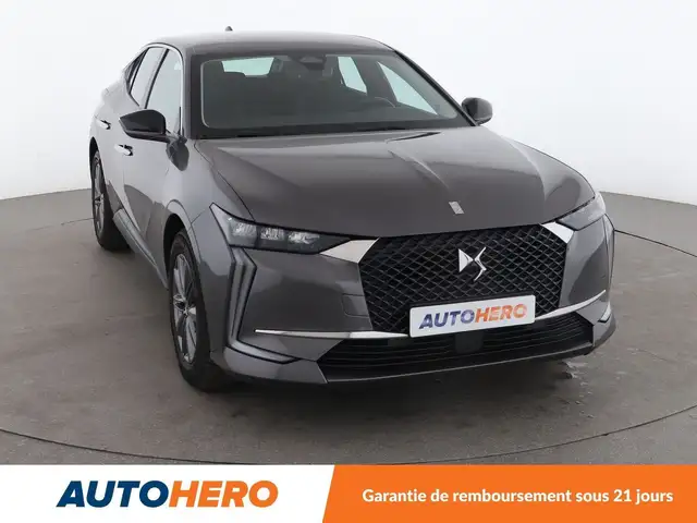 DS Automobiles DS 4 view 8