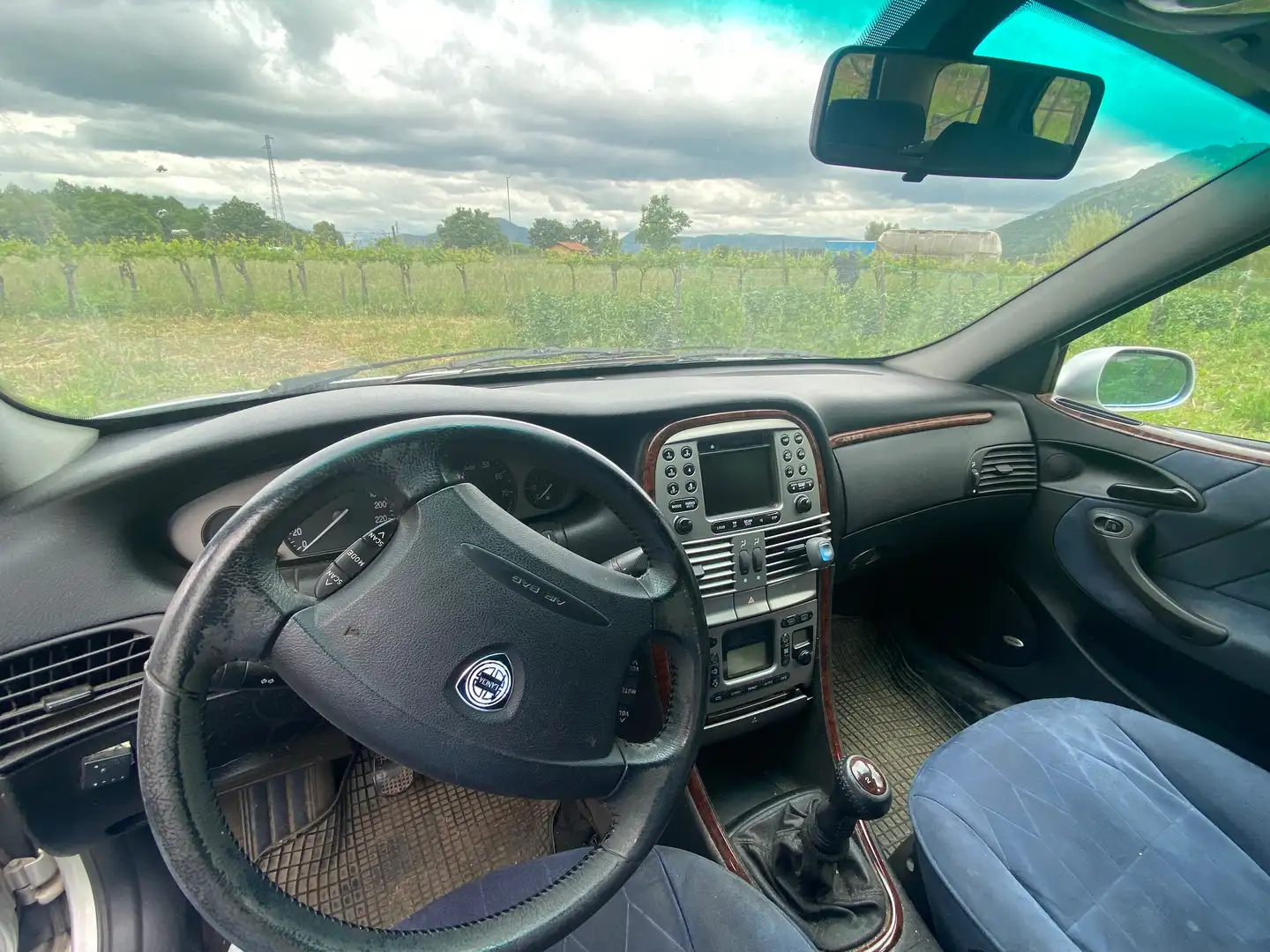 Lancia Lybra Lybra Station Wagon SW 1.8 LX Srebrny - 2
