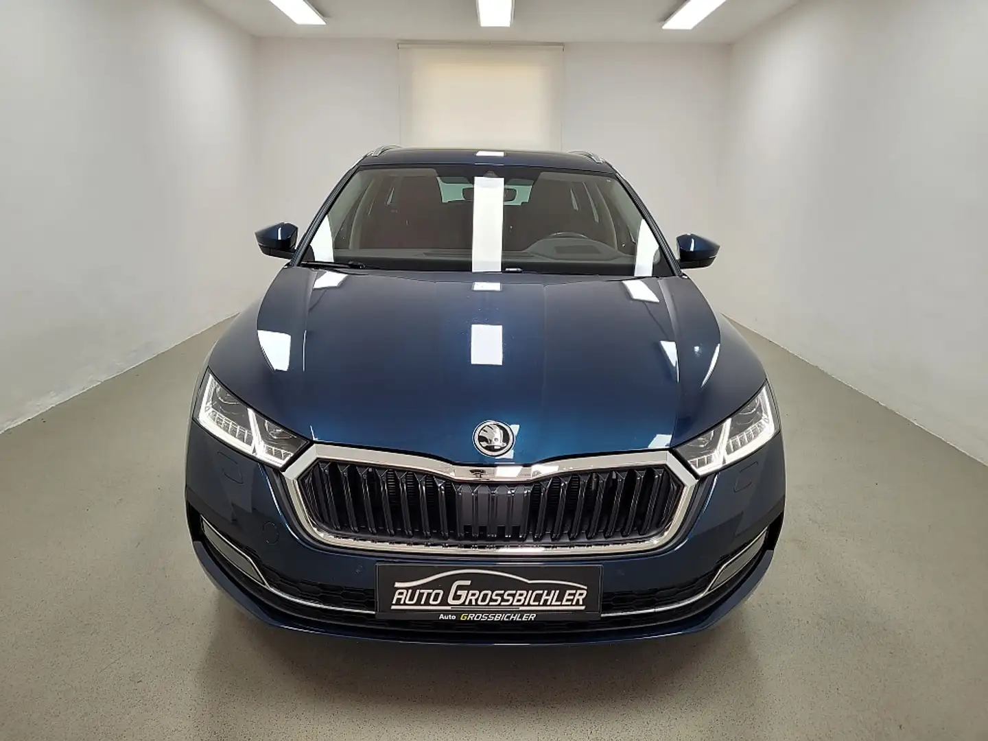 Skoda Octavia Combi 2,0 TDI 4x4 Style DSG AHK, Matrix-LED, He... Blau - 2