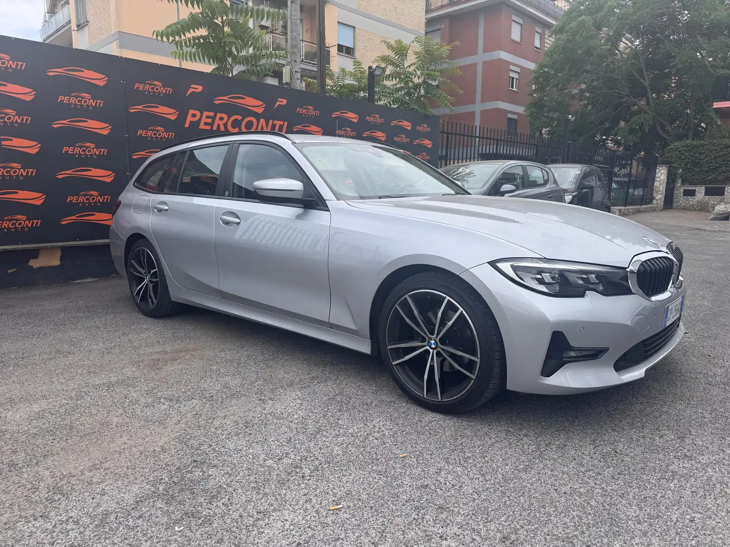 BMW 320 320d Touring xdrive Sport auto Argent - 1