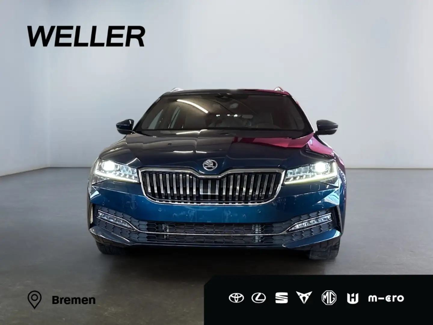 Skoda Superb Combi 2.0 TDI DSG L&K *AHK*ACC*Pano*Leder* Blau - 2