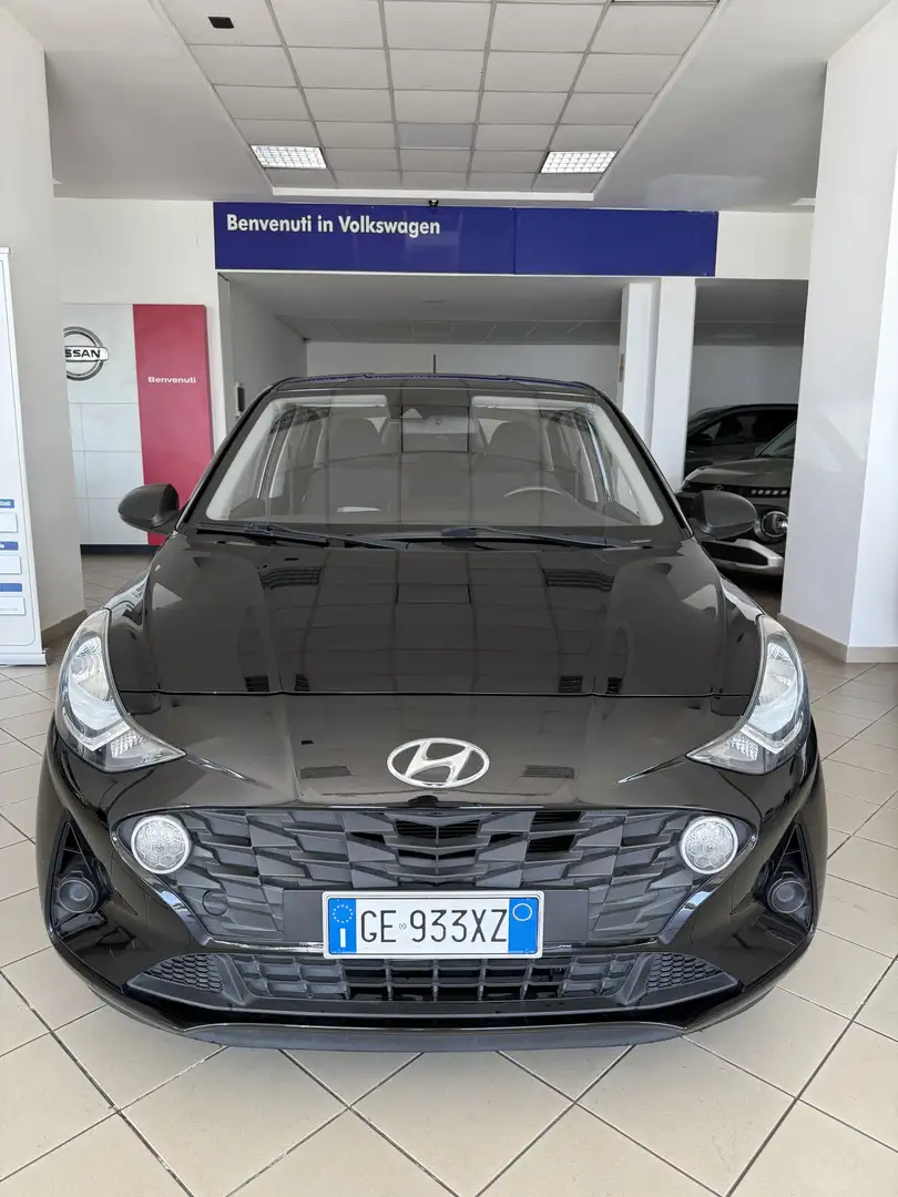 Hyundai i10 1.0 mpi Tech Noir - 1