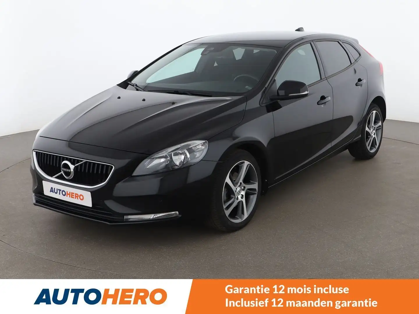 Volvo V40 2.0 D2 Kinetic Noir - 1