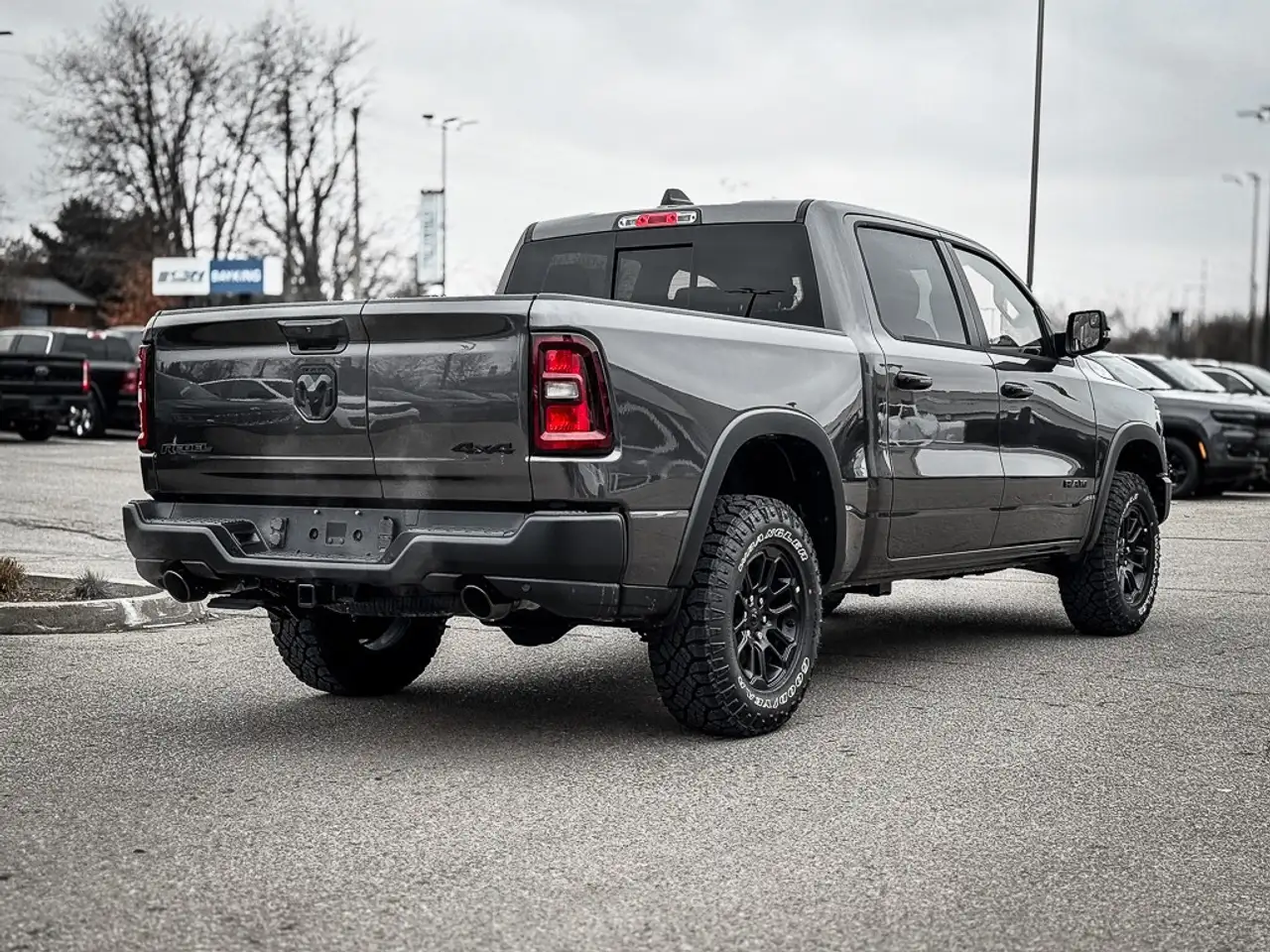 RAM 1500 снимка RAM 1500