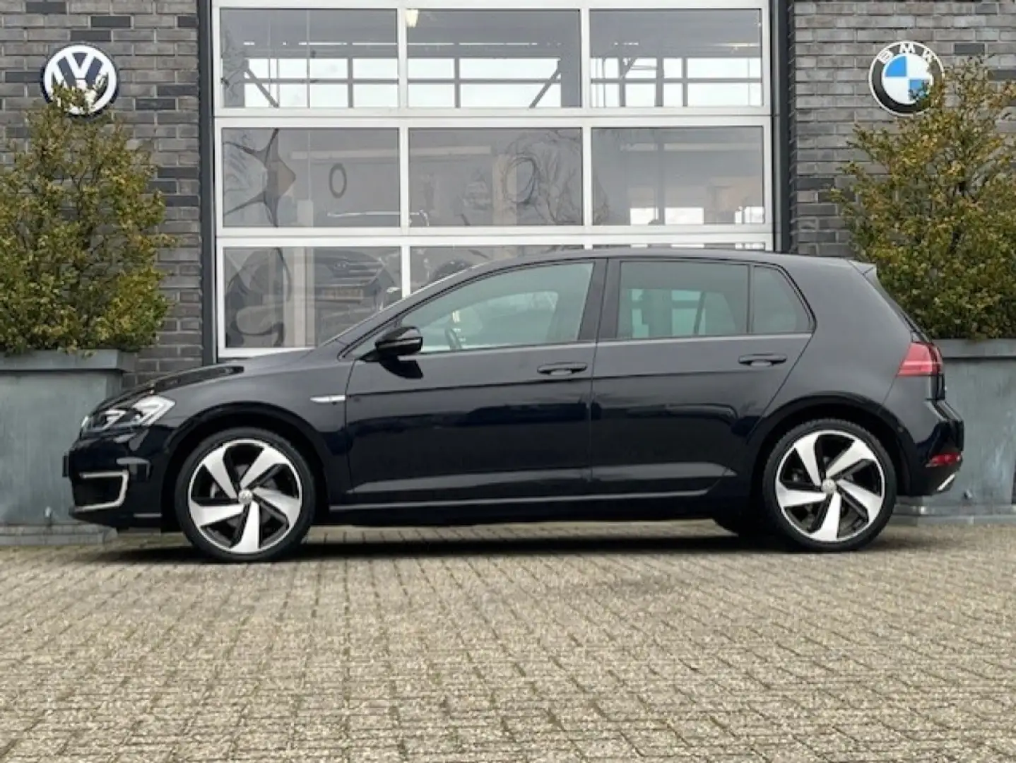 Volkswagen e-Golf 100KW - LEDER - SPORTST. - VIRTU - DYNAUDIO - CAME Zwart - 2