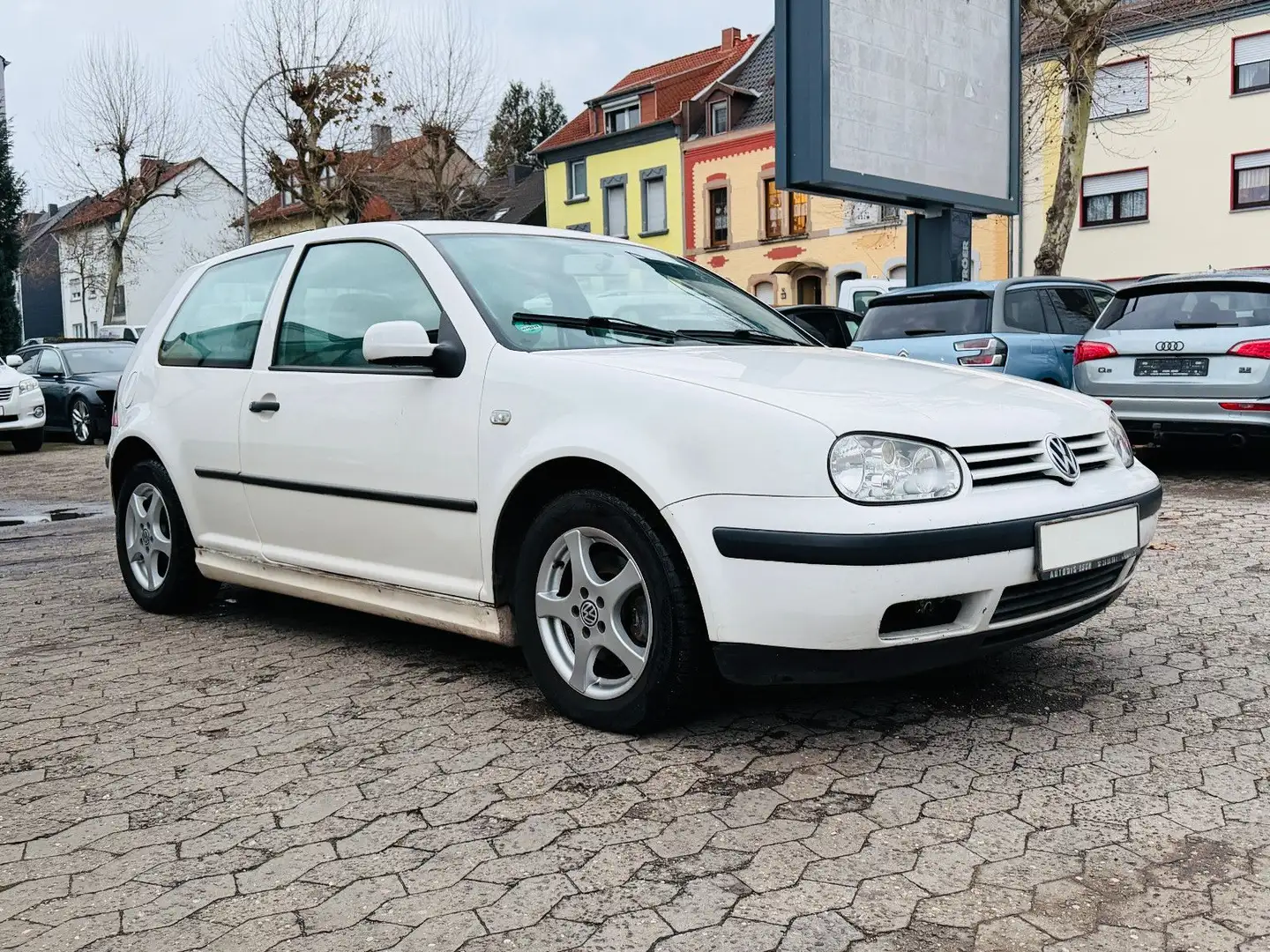 Volkswagen Golf 1.9 TDI Trendline Automatik Klima Alufelgen Weiß - 1