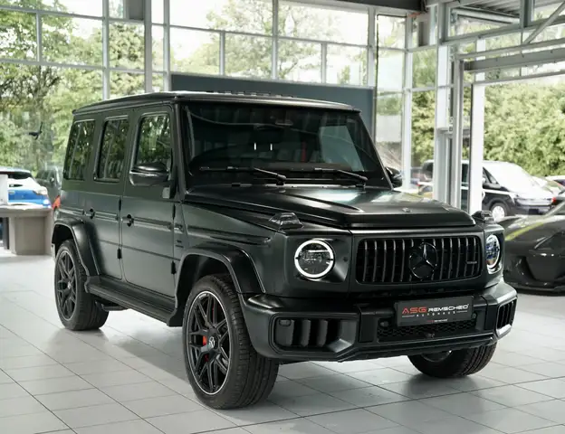 Mercedes-Benz G-Class view 5