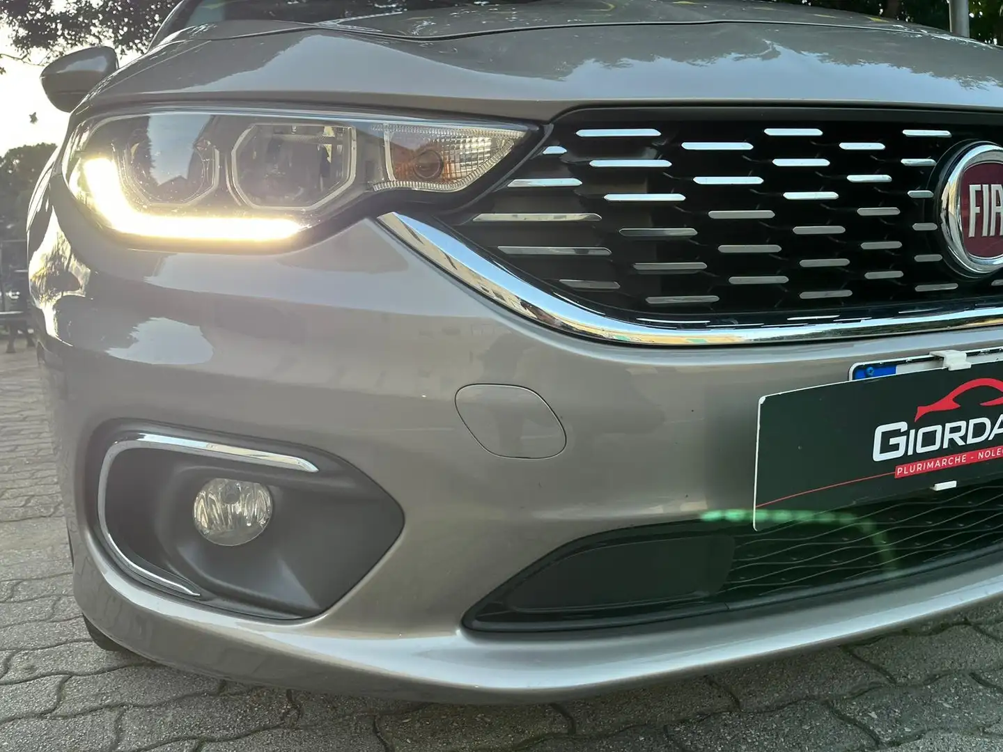 Fiat Tipo Tipo 5p 1.6 mjt Business s Beige - 2