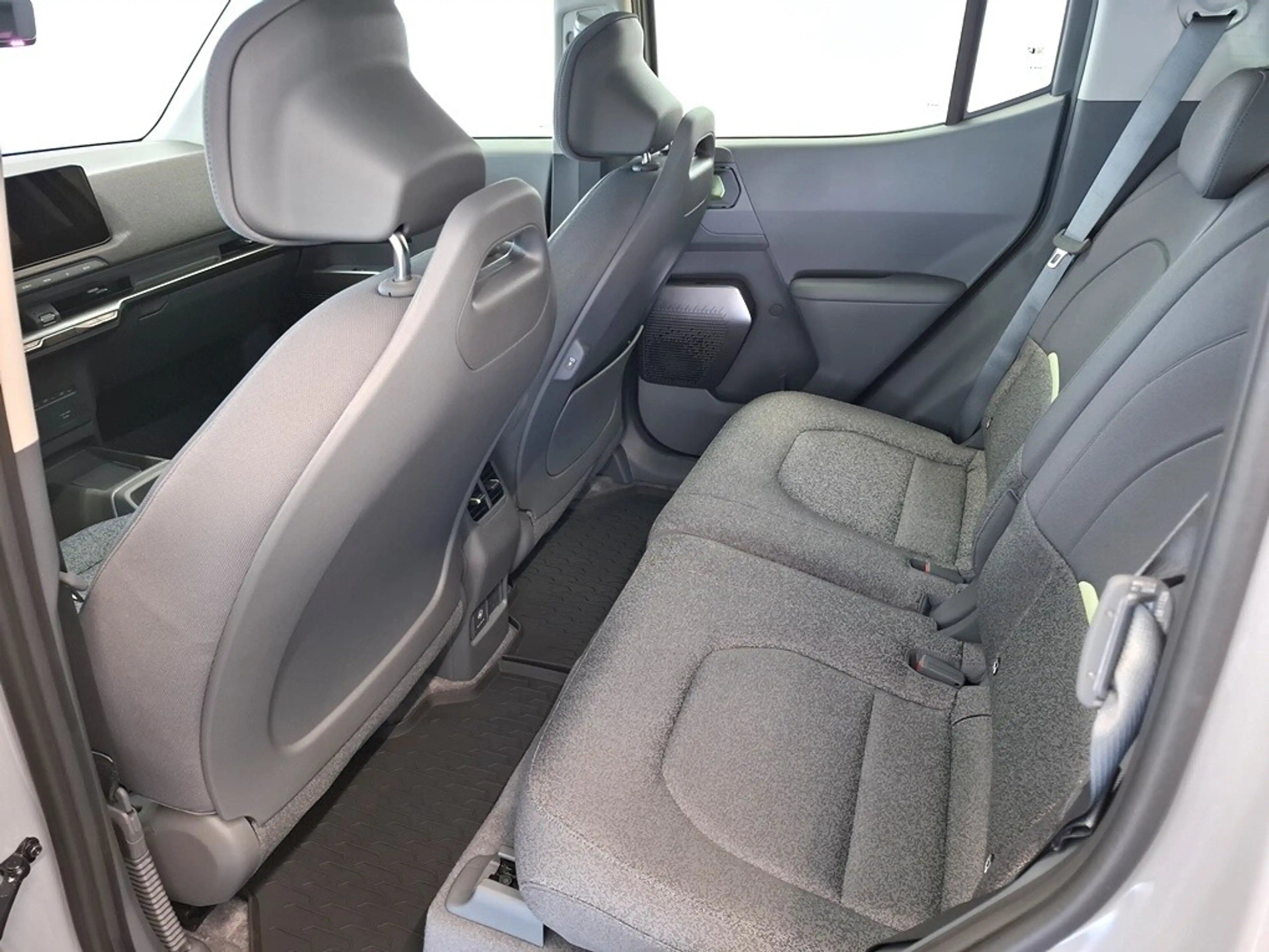 Kia EV2 4S FWD 61kWh Earth — photo 8