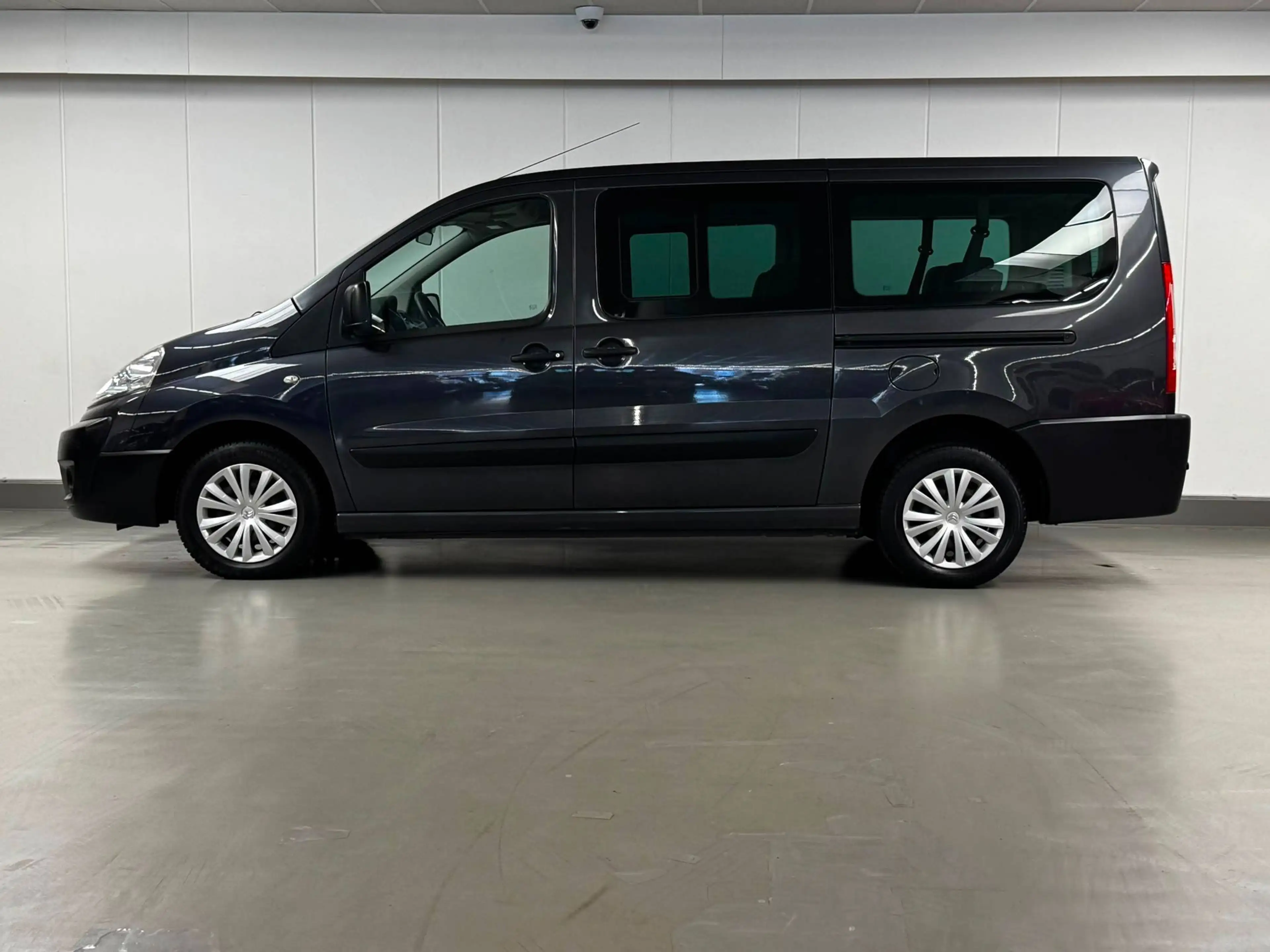 Citroen Jumpy SPACETOURER 2.0 HDI 130 CV 8 PLACES !! 37000 KM !! 1ere MAIN !! — photo 2