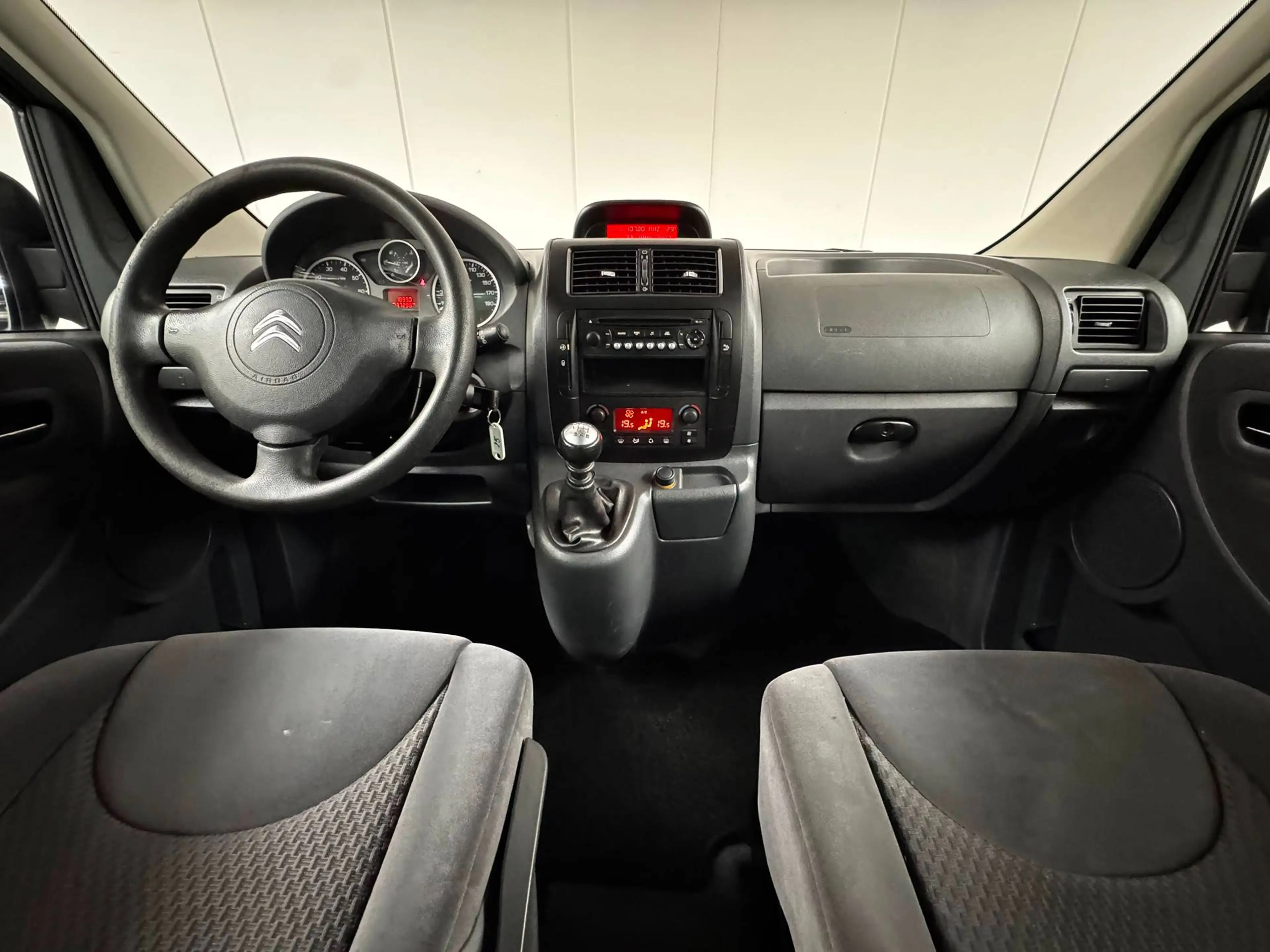 Citroen Jumpy SPACETOURER 2.0 HDI 130 CV 8 PLACES !! 37000 KM !! 1ere MAIN !! — photo 8