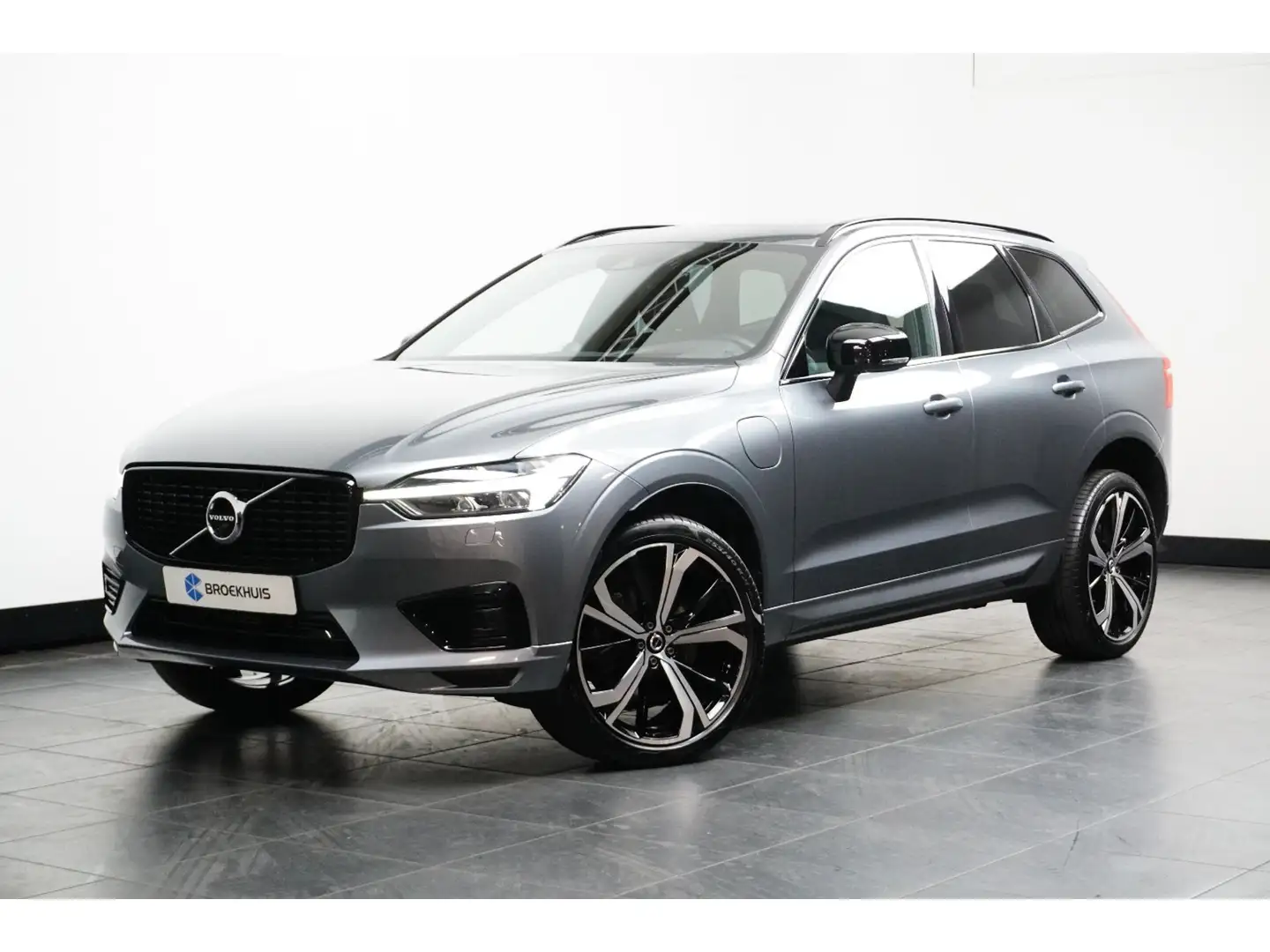 Volvo XC60 T6 AWD R-Design Luchtvering | Bowers & Wilkins | H Grijs - 2