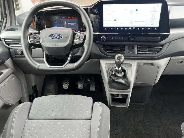 Ford Tourneo Custom view 6