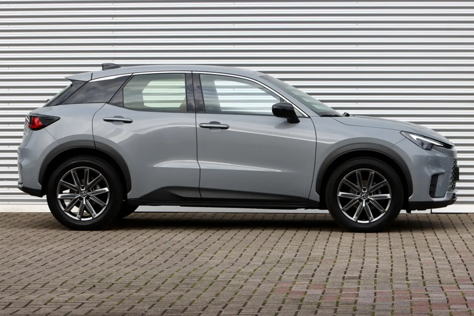 Lexus LBX Relax 2WD Tech Pack / Leder Gris - 2