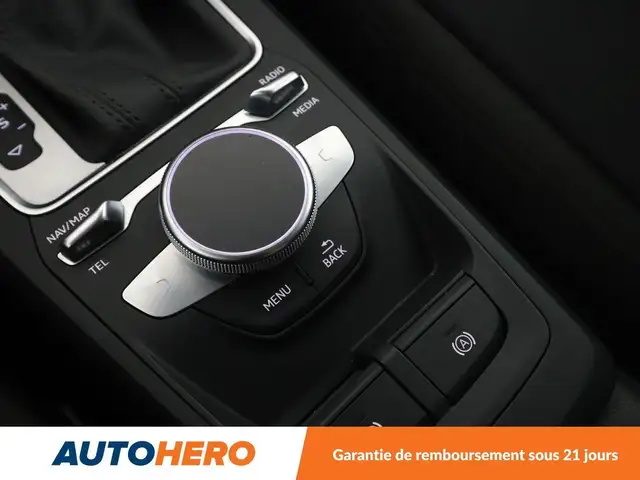 Audi Q2 view 26