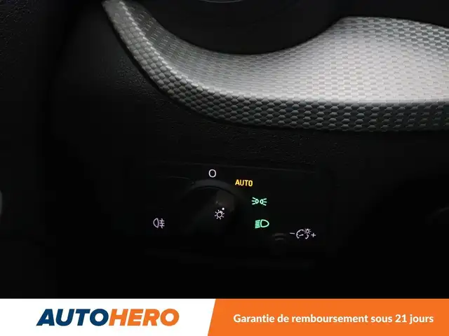 Audi Q2 view 28