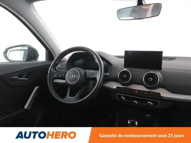 Audi Q2 view 13