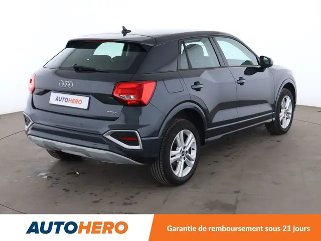 Audi Q2 view 6