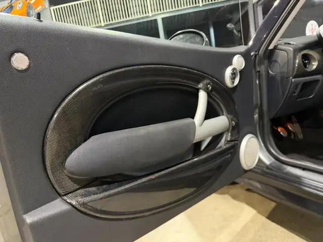 Mini Hatch view 13