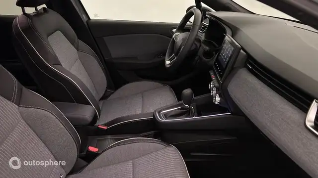 Renault Clio view 15
