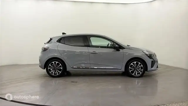 Renault Clio view 4