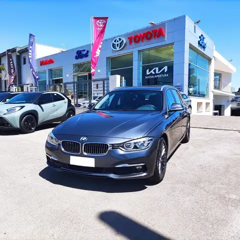 BMW 320 320d Touring xdrive Business Advantage auto