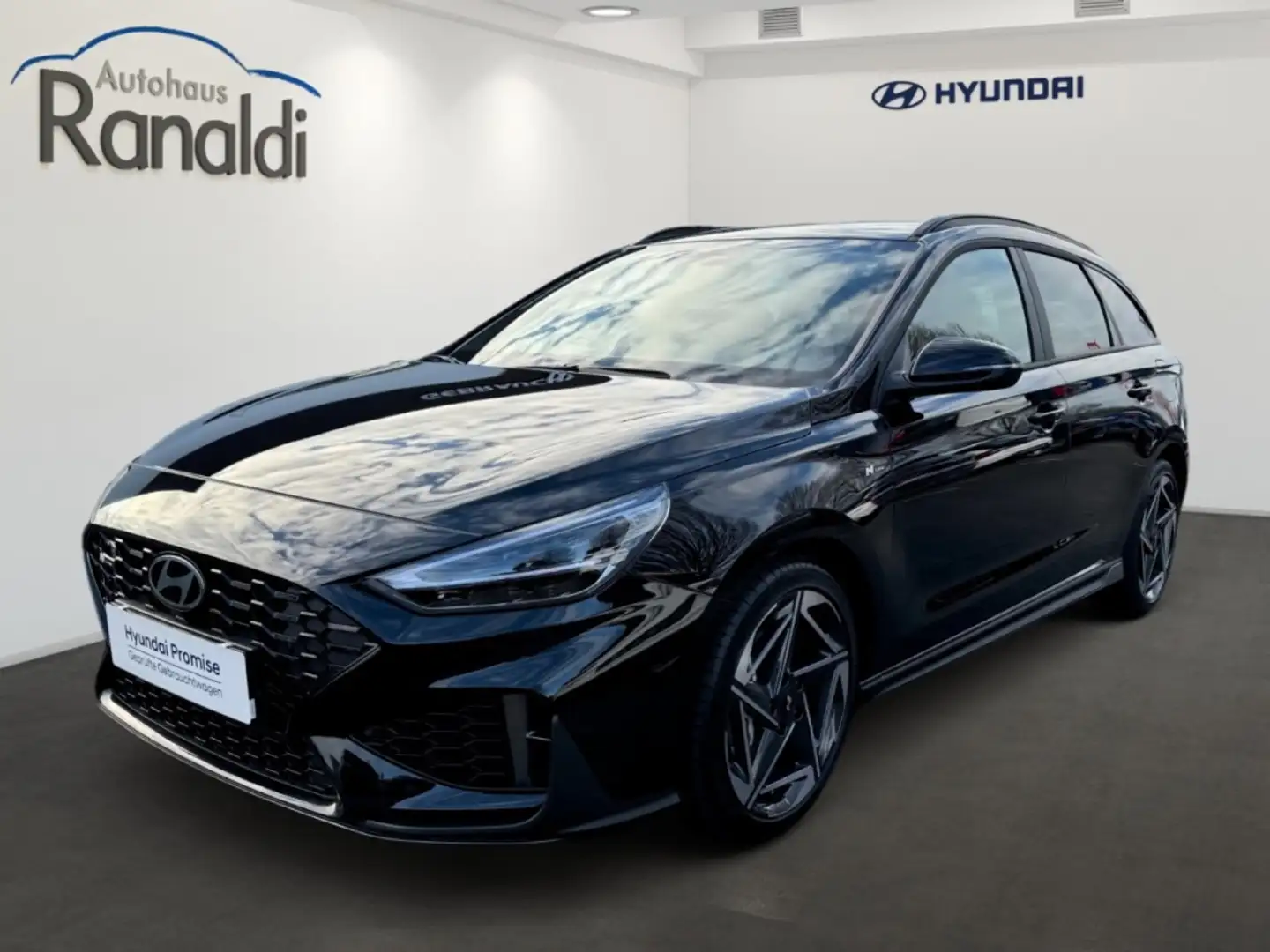 Hyundai i30 cw N Line Mild-Hybrid 1.5 T-GDI EU6e++Tageszulassu Zwart - 1