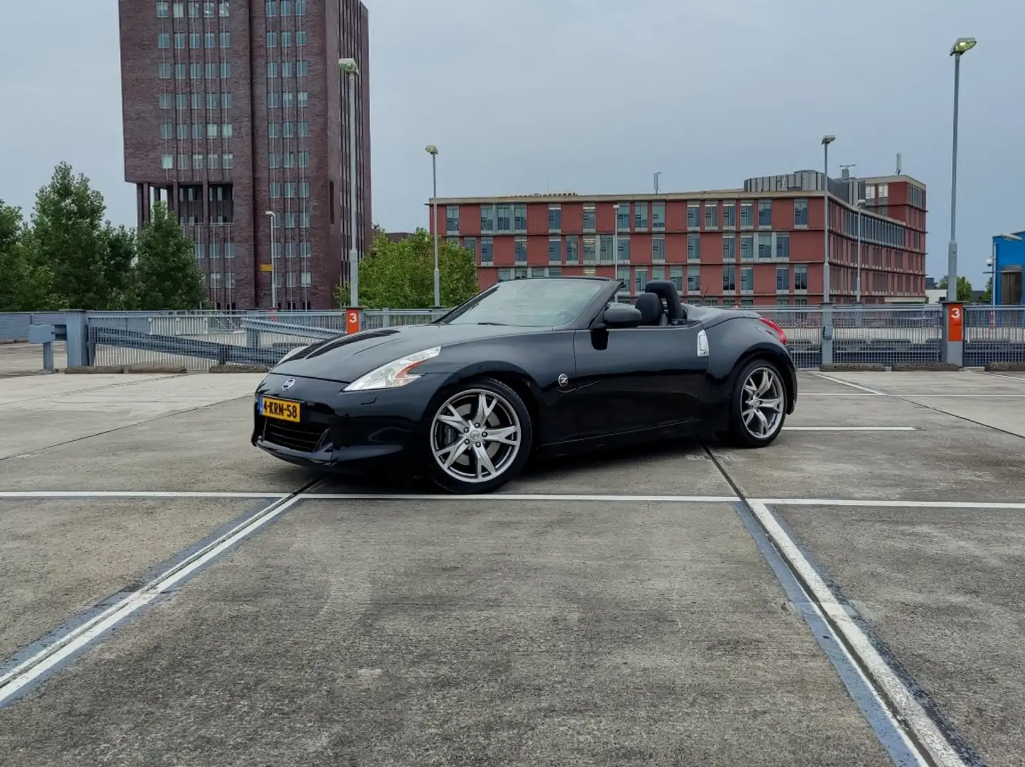 Nissan 370Z 3.7 V6 Pack Roadster Negru - 1