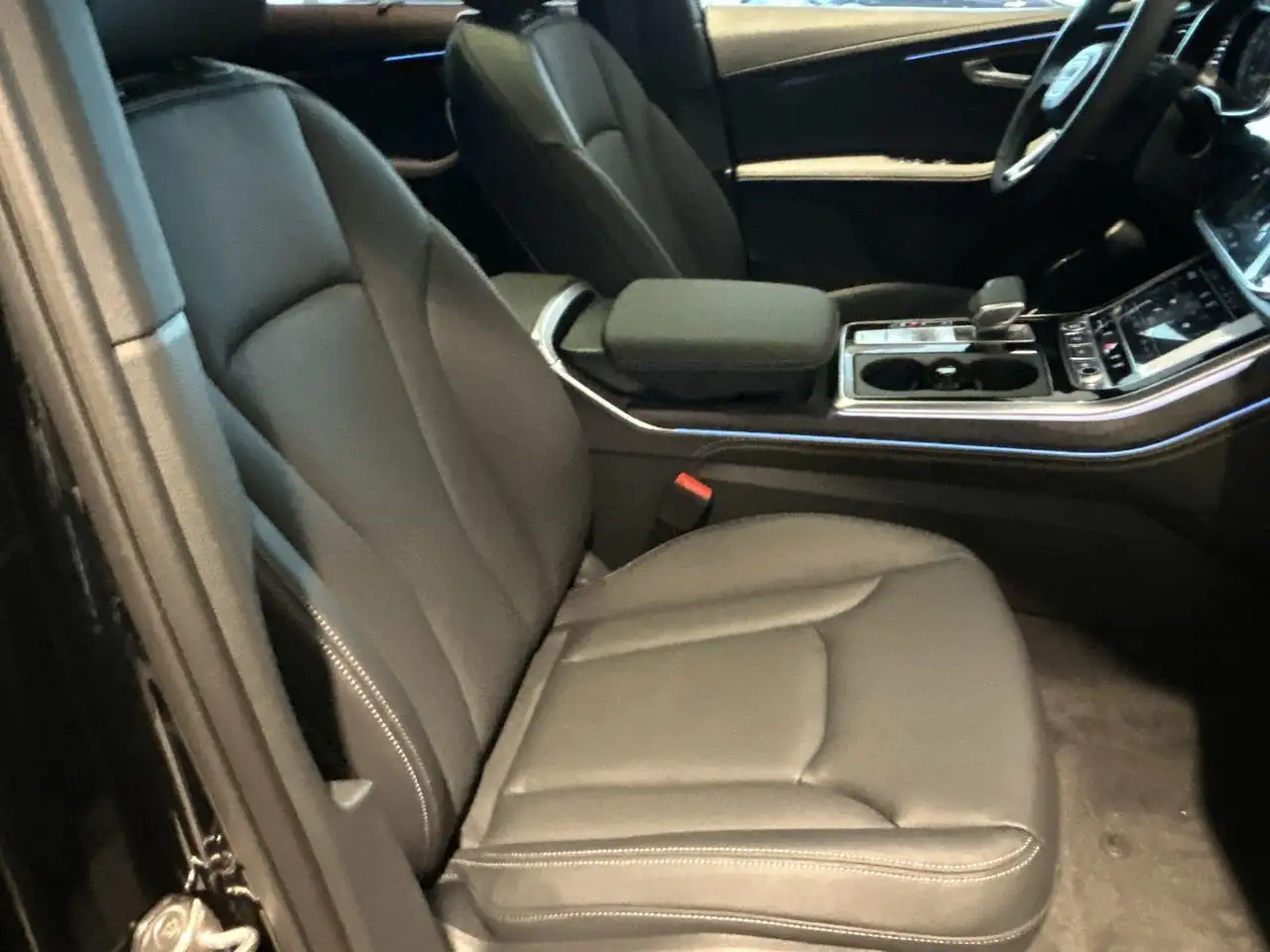 Audi Q7 снимка Audi Q7