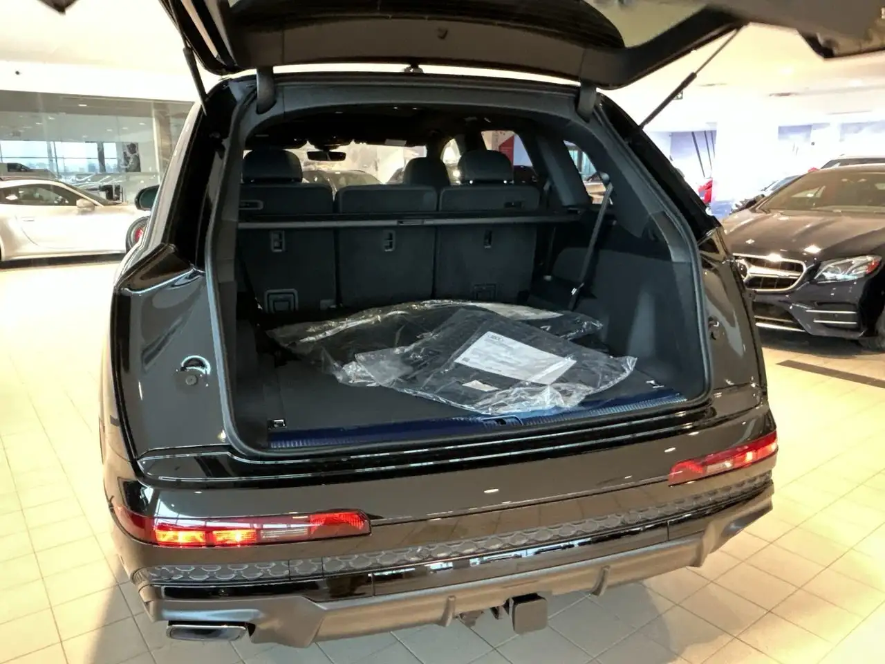 Audi Q7 снимка Audi Q7