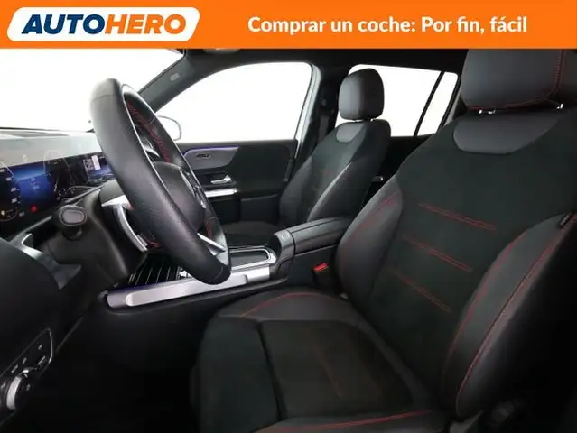 Mercedes-Benz GLB view 11