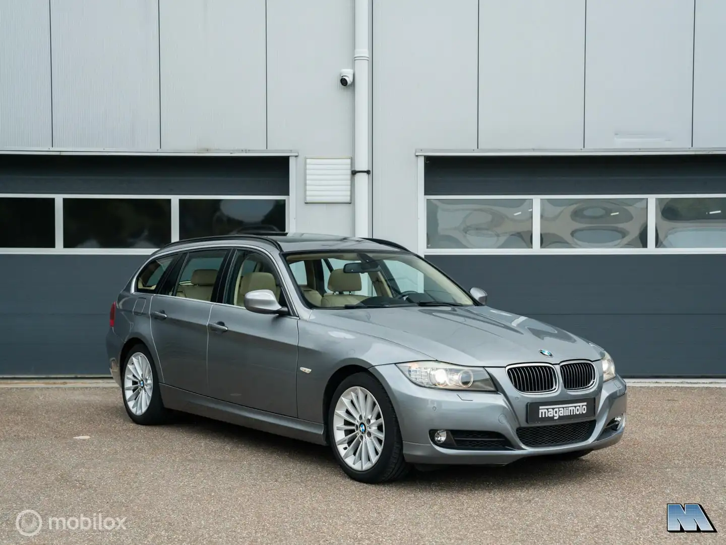 BMW 325 3-serie Touring 325i E91 LCI Youngtimer l NAP l Vo Grijs - 1