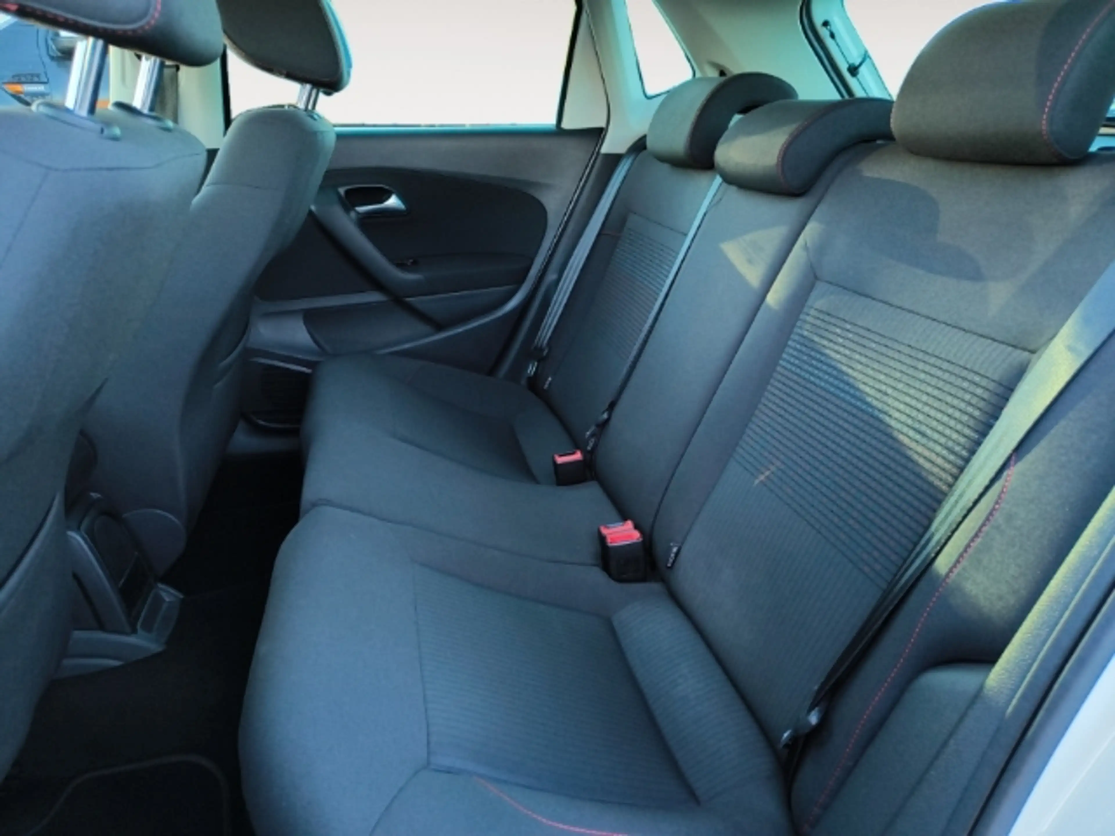 Volkswagen Polo V Sound-SHZ-PDC-TEMPO-1.HD.-ASSIST.-GJR — photo 14