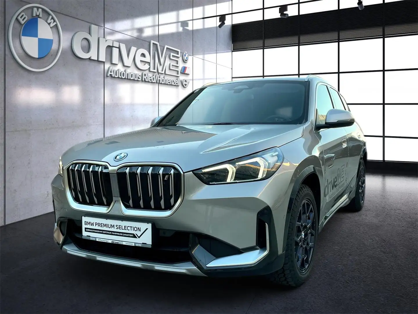 BMW iX1 xDrive30 64,7kWh*X-Line*ACC* Silver - 1