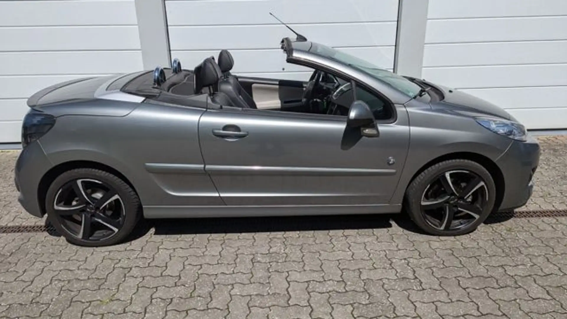 Peugeot 207 CC Roland Garros*Automatik*1 Hand* Gris - 2