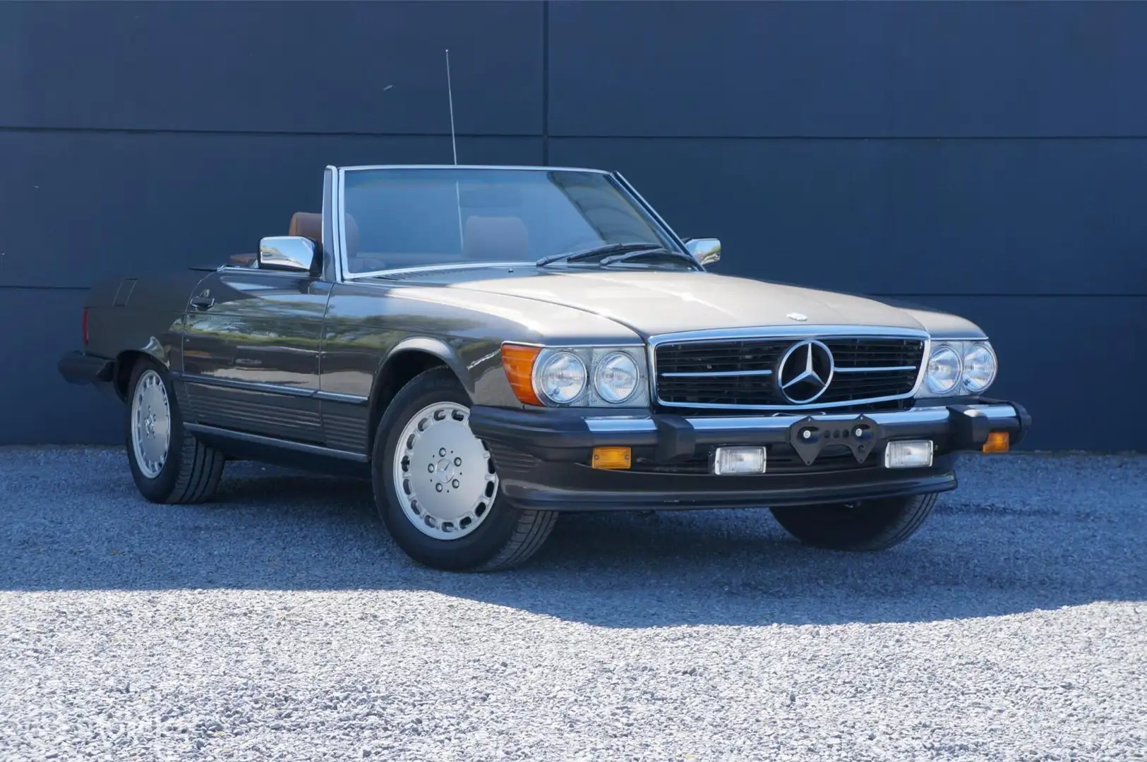 Mercedes-Benz SL 560 SL 1986 Roadster/Convertible USA Spec Grau - 1