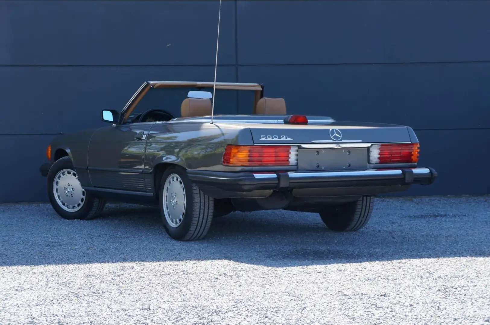 Mercedes-Benz SL 560 SL 1986 Roadster/Convertible USA Spec Grau - 2
