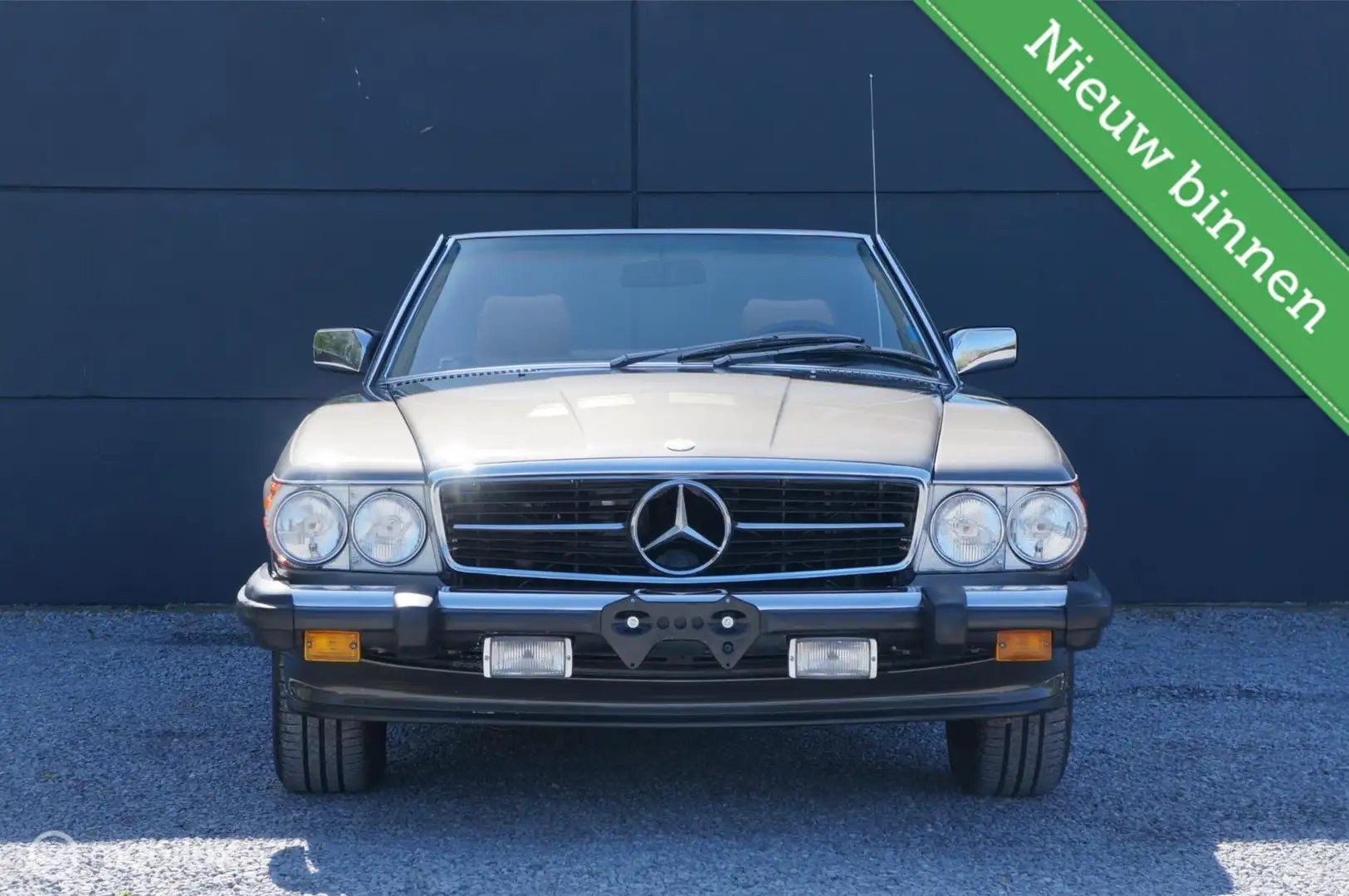 Mercedes-Benz SL 560 SL 1986 Roadster/Convertible USA Spec Grau - 2