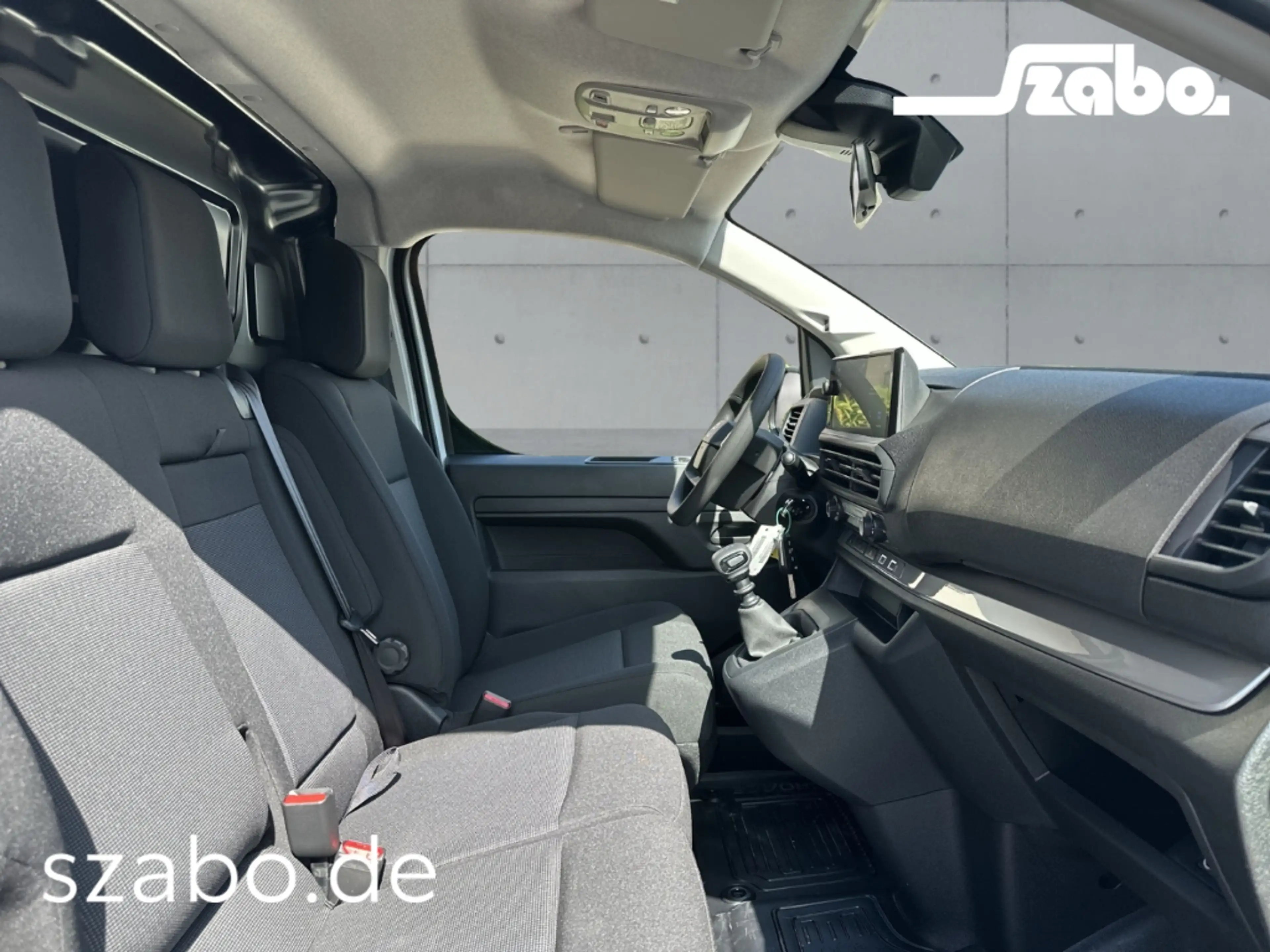 Toyota Proace Kasten 2.2 D-4D EU6e L2 verblecht 4-türig Meister — photo 10