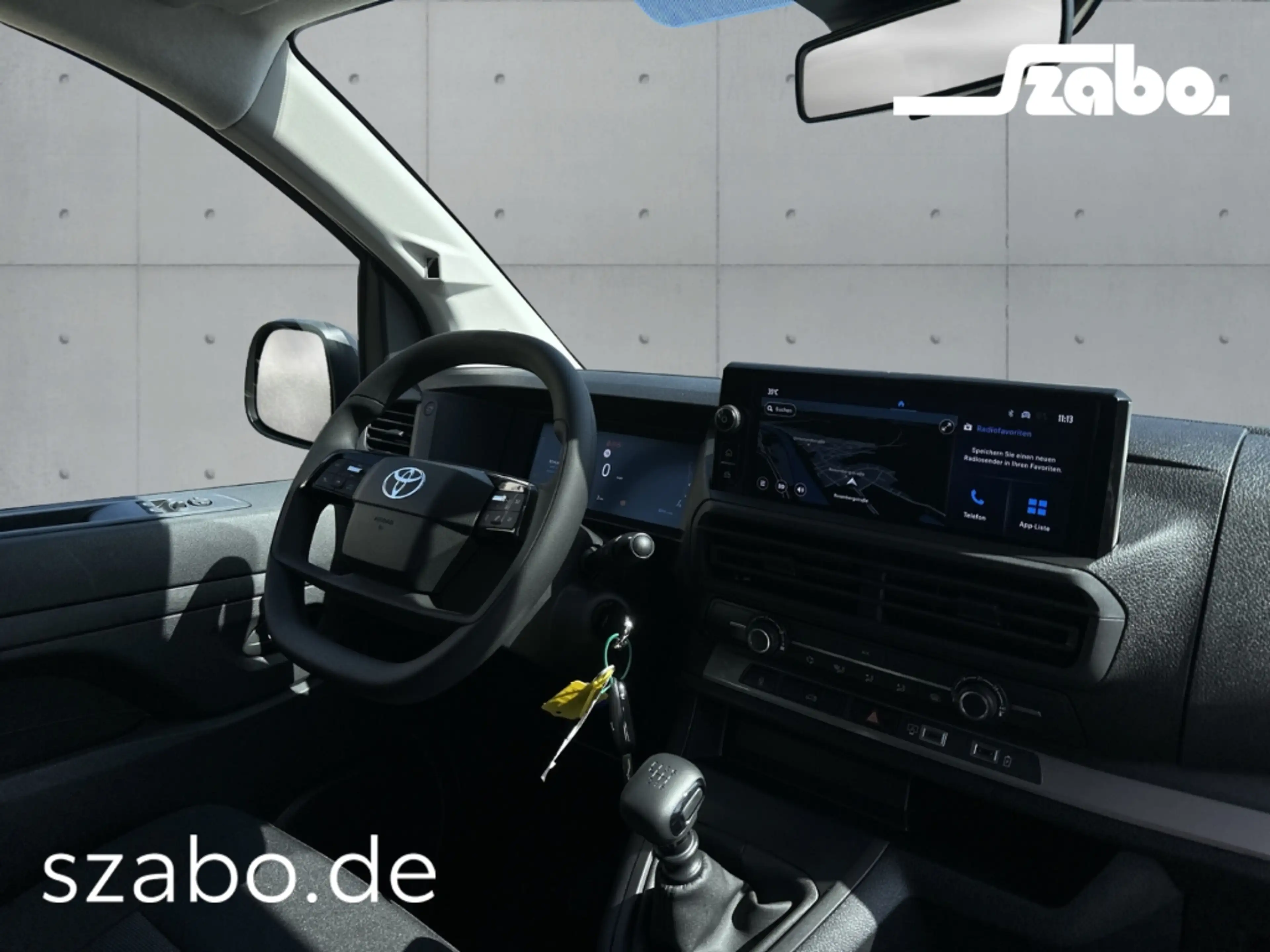 Toyota Proace Kasten 2.2 D-4D EU6e L2 verblecht 4-türig Meister — photo 12
