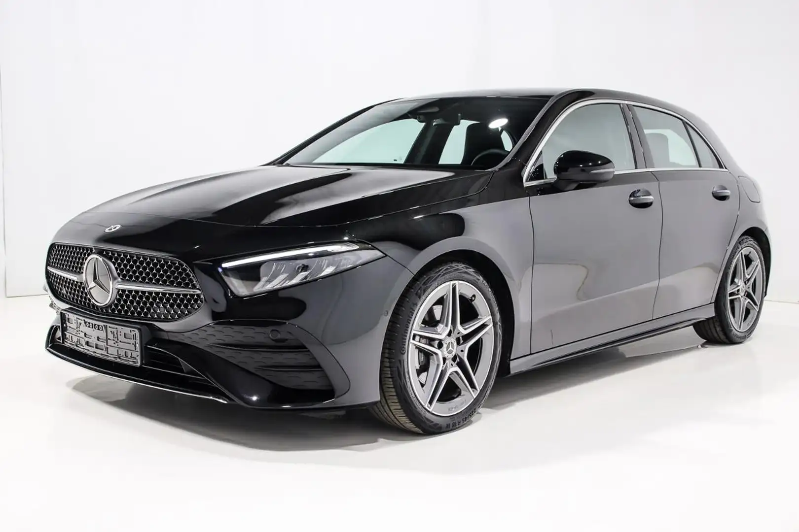 Mercedes-Benz A 200 AMG AUTOMATIQUE LED GPS CAMERA JA18 ATTELAGE Zwart - 2