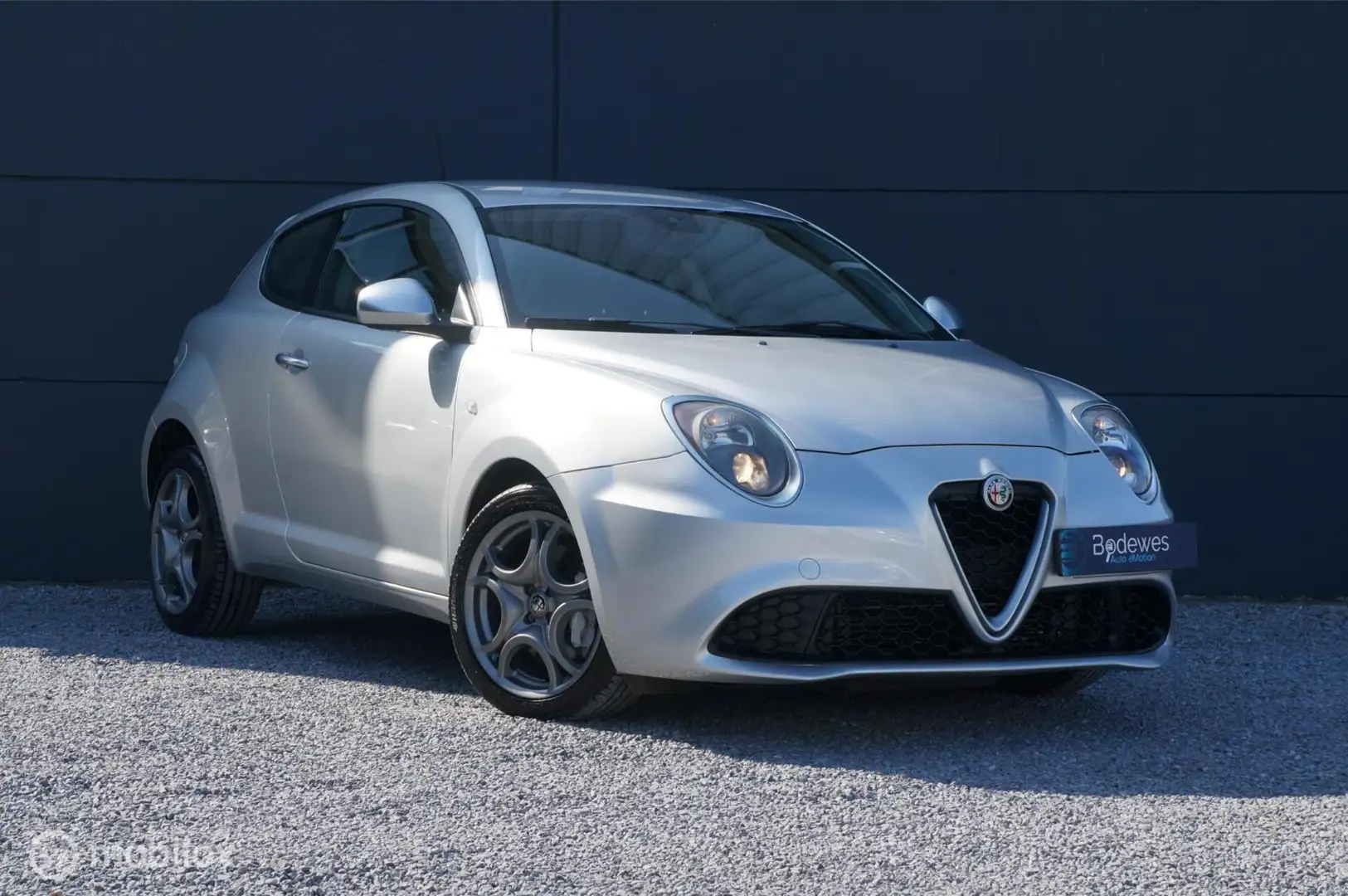 Alfa Romeo MiTo 1.4 T MultiAir Urban Aut. Cruise Bluetooth ! Grijs - 1