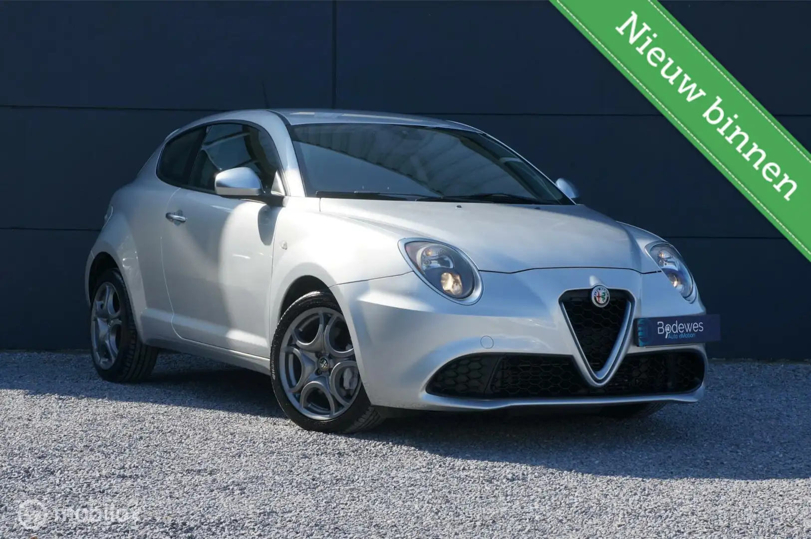 Alfa Romeo MiTo 1.4 T MultiAir Urban Aut. Cruise Bluetooth ! Gris - 1