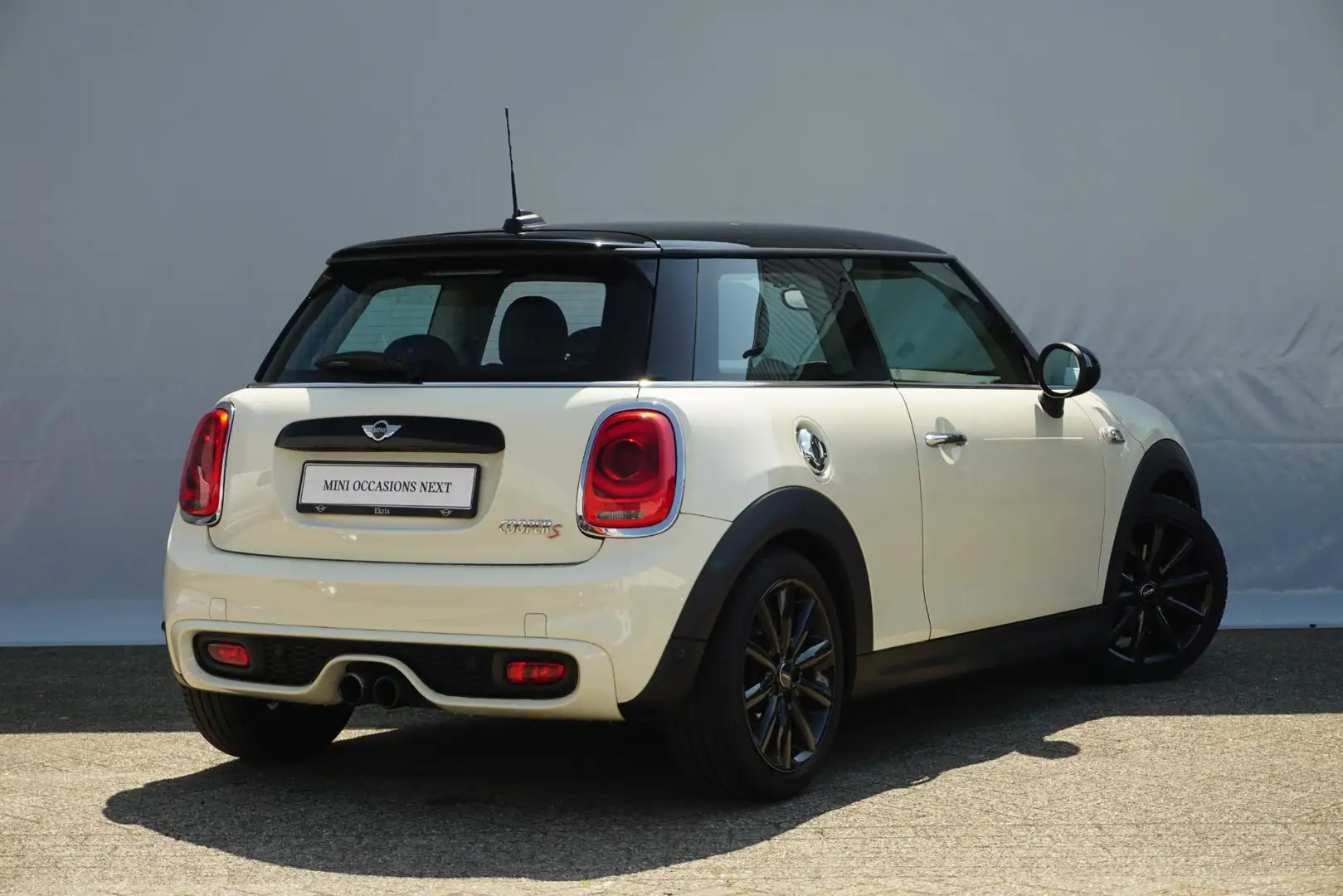 MINI Cooper S 3-Deurs / 17'' LM Velgen / Climate Control / Parke Wit - 2