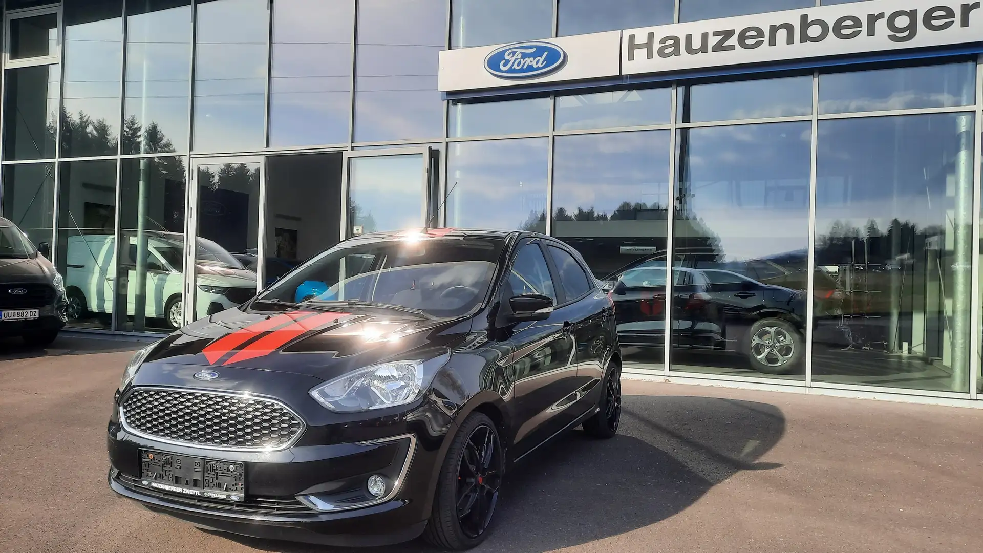 Ford Ka/Ka+ Ka+ 1,2 Trend Trend Schwarz - 1